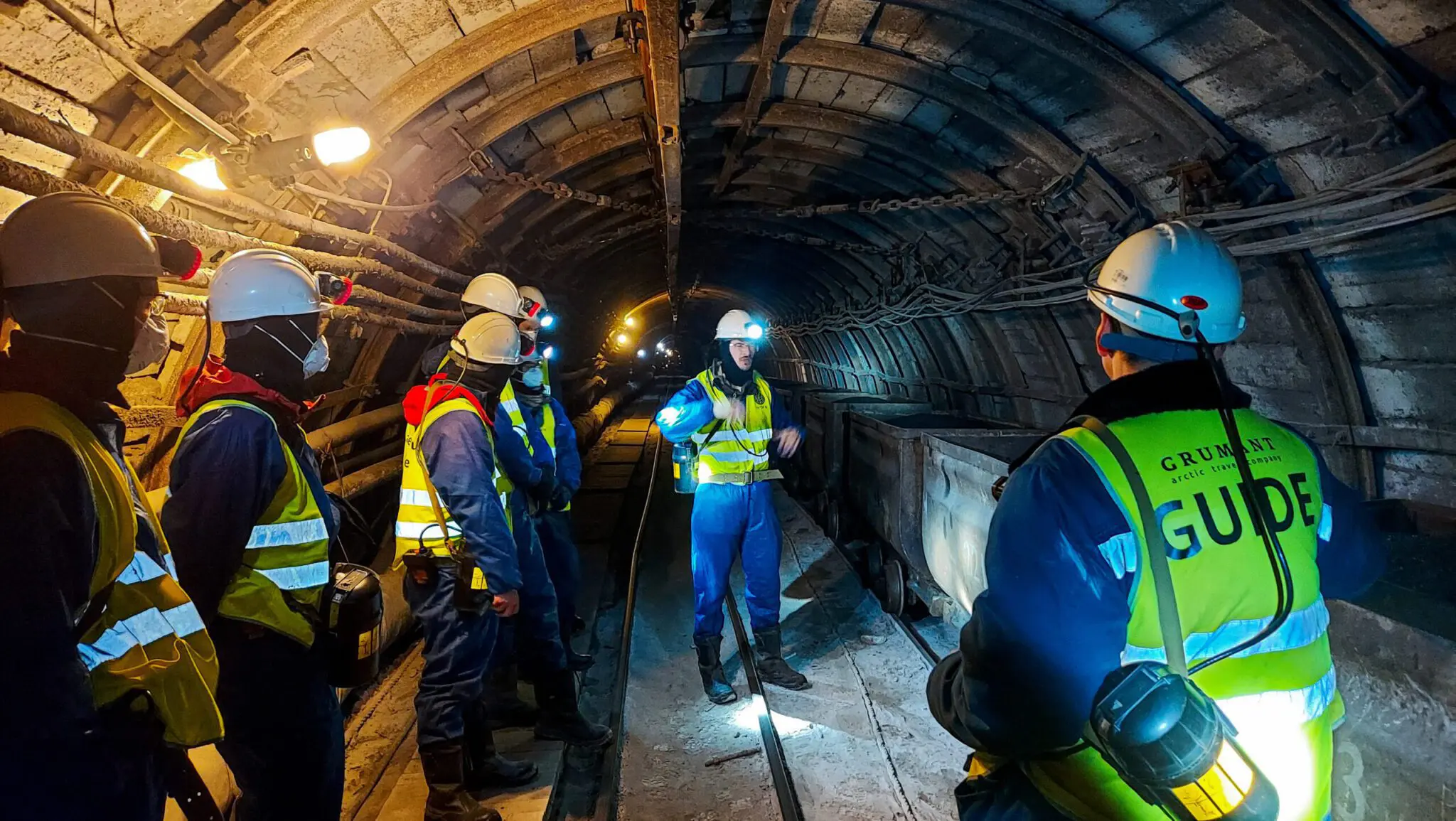 Students visiting the operating mine in Barentsburg. Photo: Lars Henrik Smedsrud/UNIS