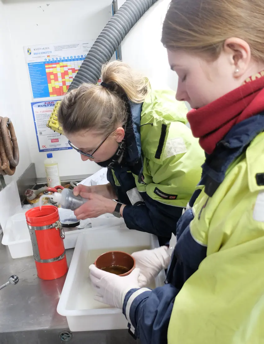 Filtering water samples