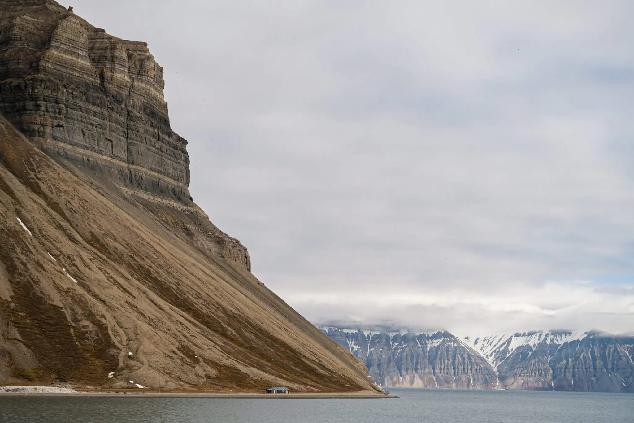 Isfjorden is a popular area for recreational travel during the summer months. Having a more accurate weather model can be useful for the local residents and users of the area. Here from Skansebukta. Photo: Maria Philippa Rossi/UNIS