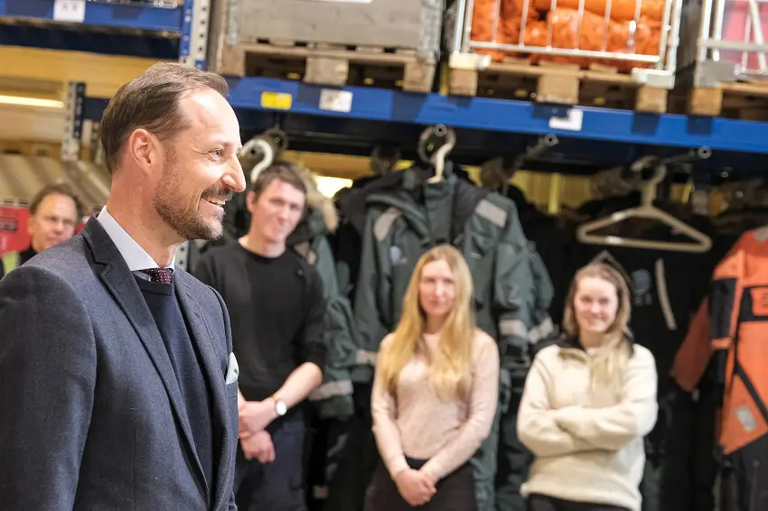 HRH Haakon in logistics