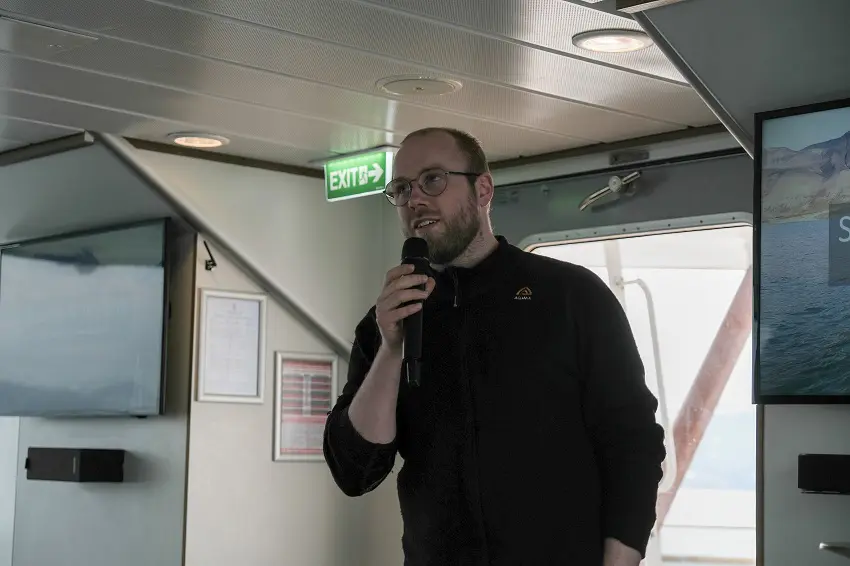 Sebastian Junker Andersen did a great job explaining about the microbiology in Arctic fjords. Life in the Arctic is challenging for all living things, especially due to the demanding light conditions. Photo: Maria Philippa Rossi